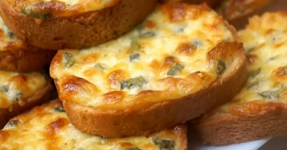 Швидкі грінки з плавленим сиром - легкий рецепт