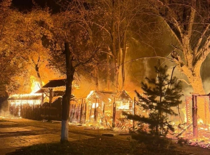 Десятки постраждалих у Києві: атака пошкодила Південний міст